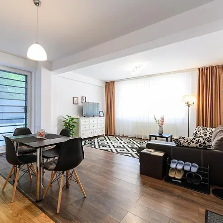 Hillside Near Center Brașov