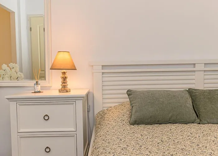 Apartment Hillside Near Center